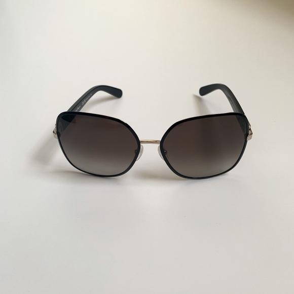 SALVATORE FERRAGAMO Black Sunglasses - Picture 3 of 8